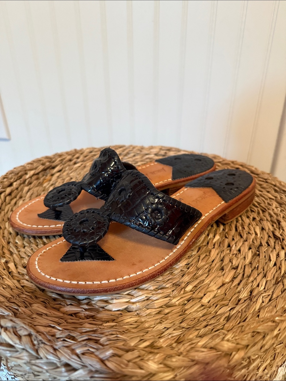 Women’s Size 6 Black Leather Slide Sandals with Decorative Medallion